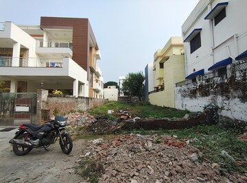  Plot For Sale in Vijay Park