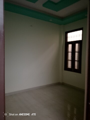Room in 2 BHK Independent House at Jankipuram Extension – for Sale