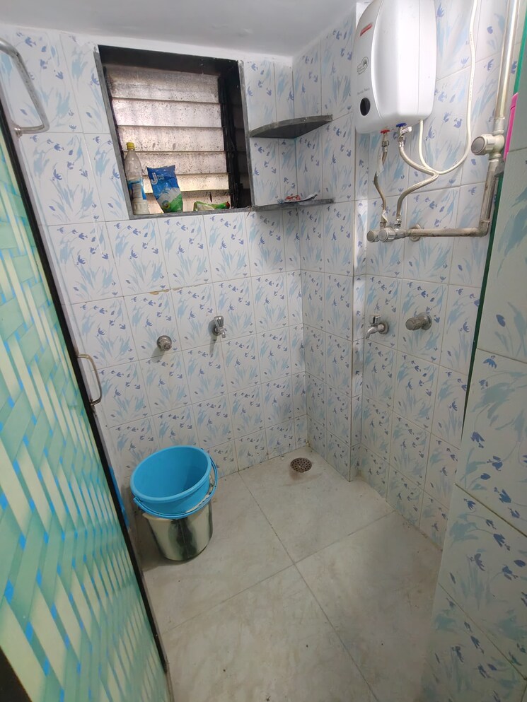 Bathroom, runwal-plaza 1 Bedroom 450 Sq.Ft. Apartment In Vartak Nagar Thane 7784348