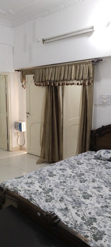 Building Lobby in 1.5 BHK Independent House at Gomti Nagar – for Rent