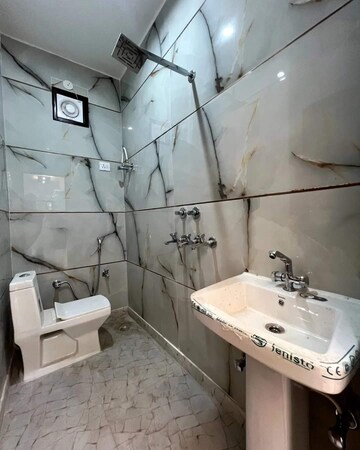 Master Bedroom in 4 BHK Builder Floor at Mahavir Enclave – for Sale