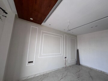 Room in 3 BHK Builder Floor at BPTP District 3, Sector 85 – for Sale