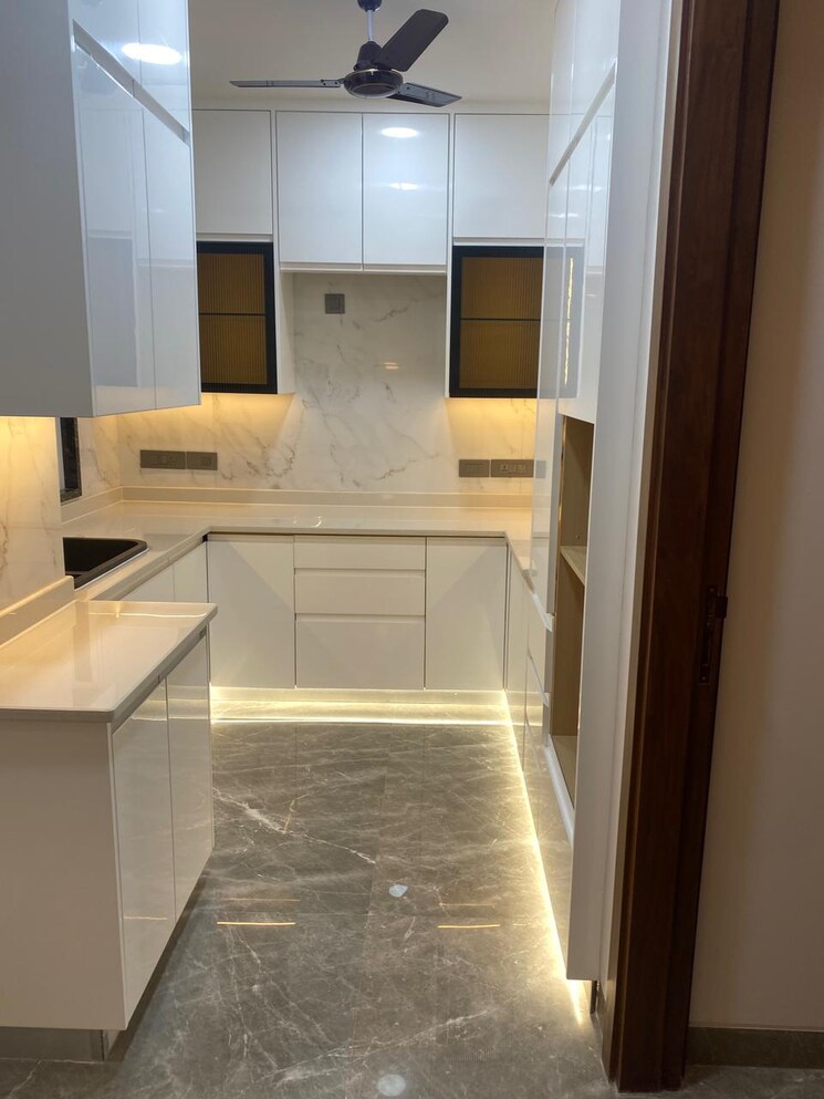 Bathroom, chittaranjan park 3 Bedroom 1250 Sq.Ft. Builder Floor In Chittaranjan Park Delhi 7784626