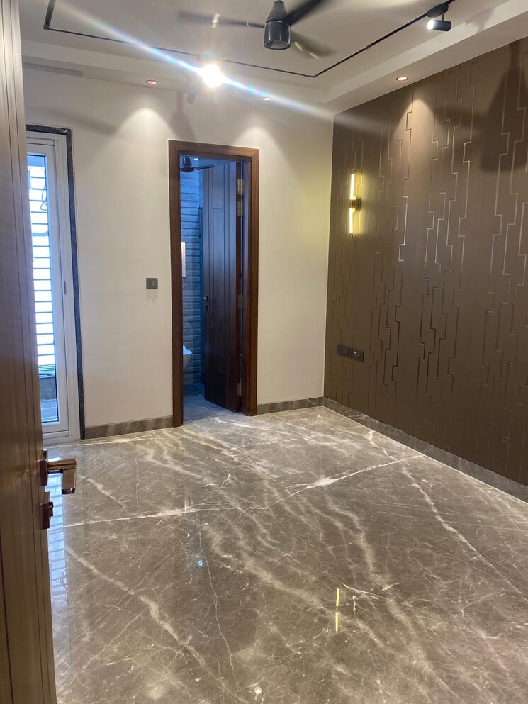 Room, chittaranjan park 3 Bedroom 1250 Sq.Ft. Builder Floor In Chittaranjan Park Delhi 7784626