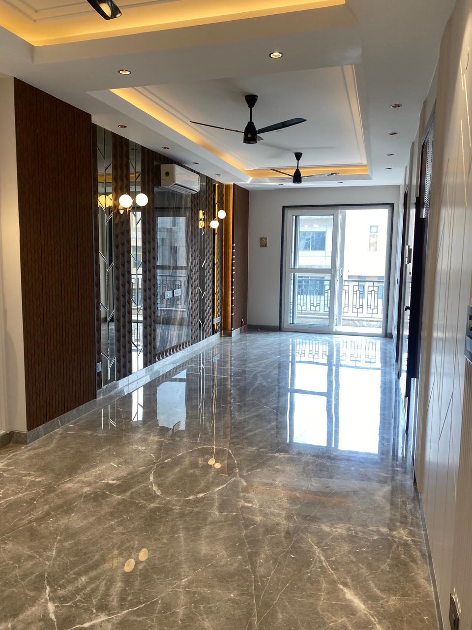 3 BHK + Servant Room Builder Floor For Sale in Chittaranjan Park