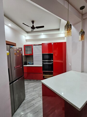 Team Area in 3 BHK Apartment at DLF Regal Gardens, Sector 90 – for Rent