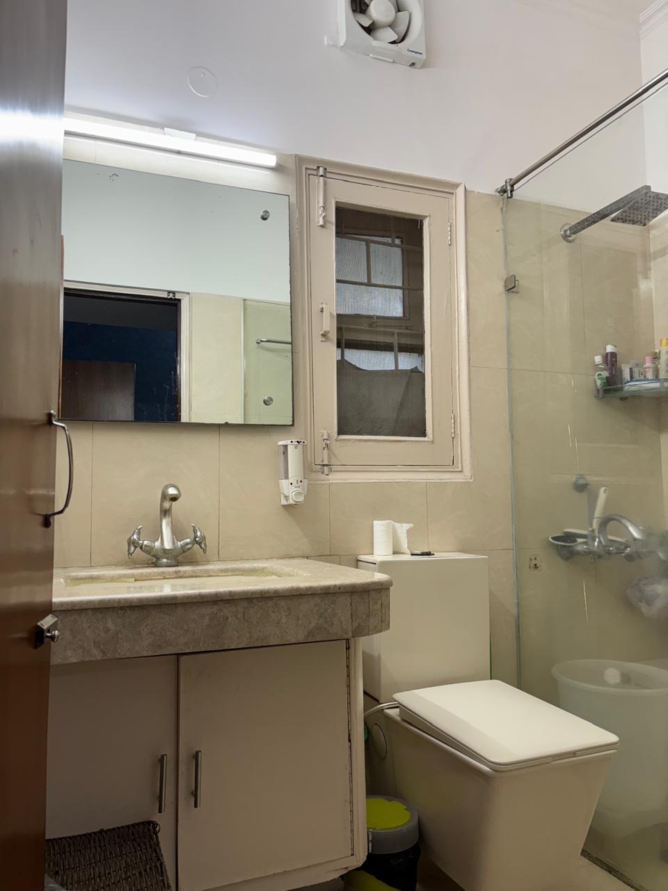 2 BHK Builder Floor For Sale in Lajpat Nagar II