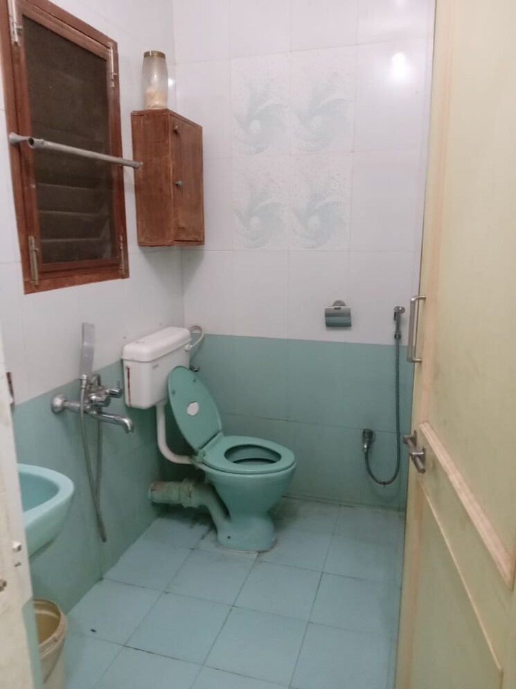 Bathroom, mittal-sujata 2 Bedroom 1120 Sq.Ft. Apartment In Bund Garden Road Pune 7785121