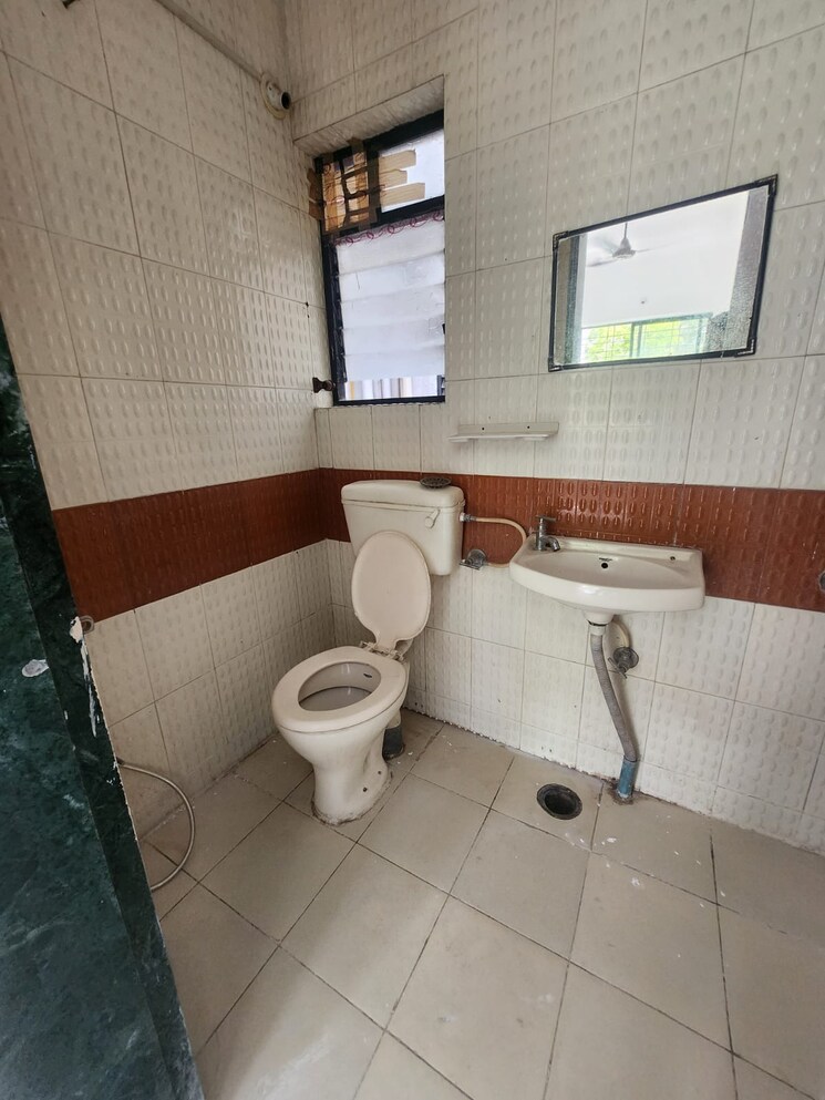 Bathroom, ramkrishna-paradise 2 Bedroom 850 Sq.Ft. Apartment In Dhayari Pune 7785214