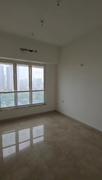 Room in 2 BHK Apartment at Kalpataru Radiance, Goregaon West – for Sale