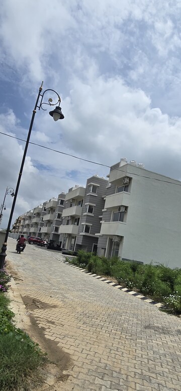 2.5 BHK Apartment – Exterior View View at Wave Floors, Mahurali - for Sale