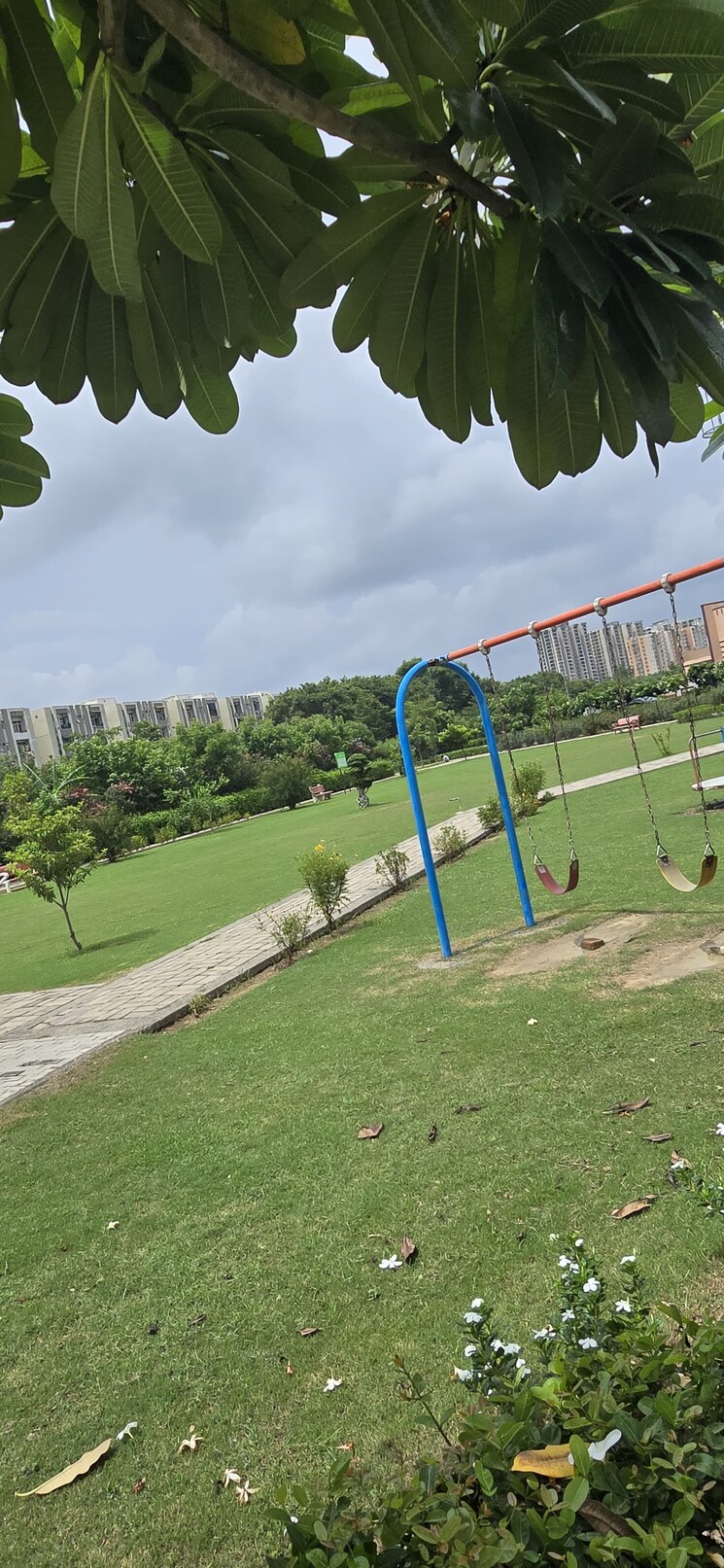 Garden, wave-floors 2.5 Bedroom 1284 Sq.Ft. Apartment In Mahurali Ghaziabad 7785776