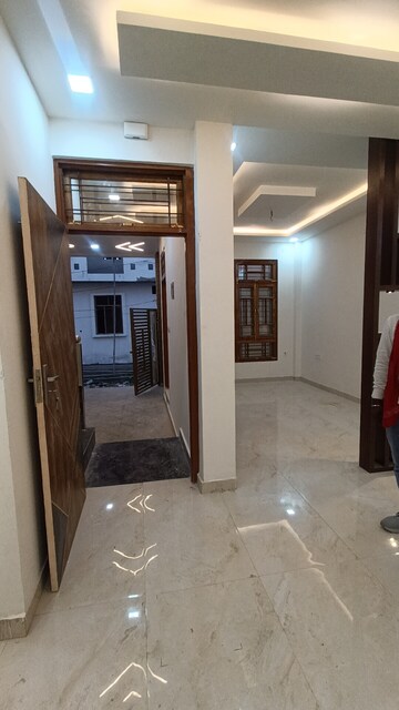 Building Lobby in 3 BHK Villa at Arsha Madhav Greens, Gomti Nagar – for Sale
