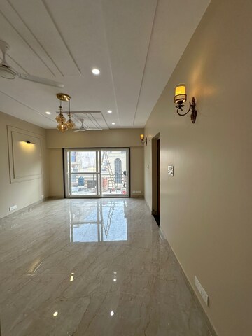 Room in 3 BHK Builder Floor at Chittaranjan Park – for Sale