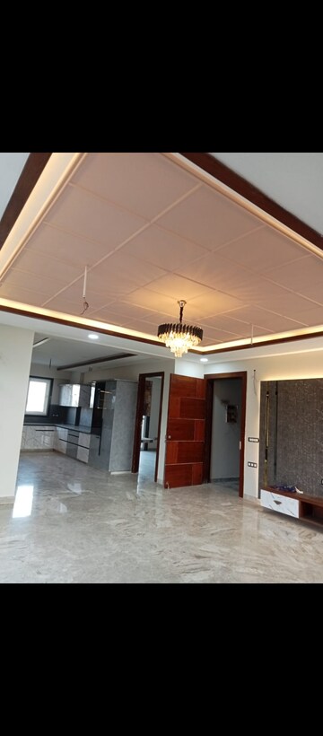 Living Room in 4 BHK Builder Floor at Sector 16 – for Sale