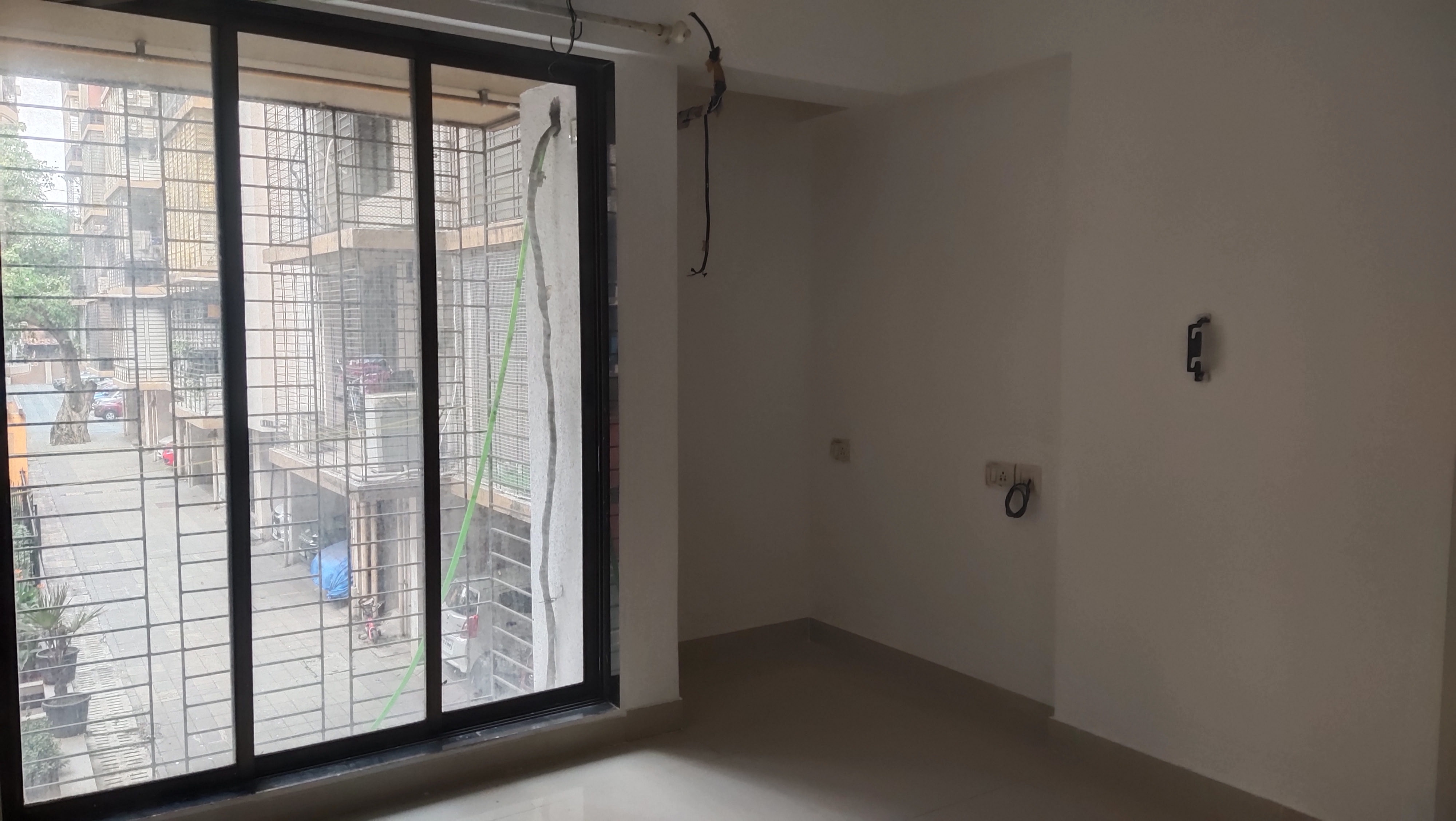 1 BHK + Extra Room Apartment For Sale in Sethia Green View