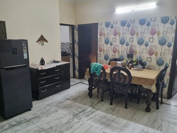 Parking in 3 BHK Builder Floor at Uppal Southend, Sector 49 – for Sale