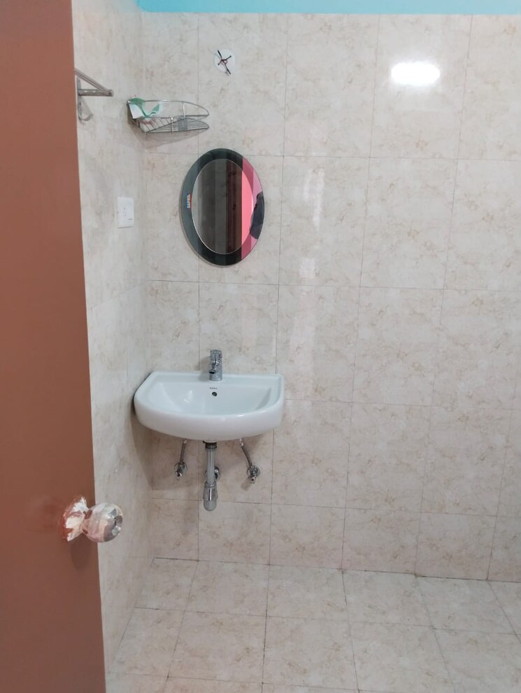 Bathroom, dtc-southern-heights 2 Bedroom 940 Sq.Ft. Apartment In Joka Kolkata 7786424