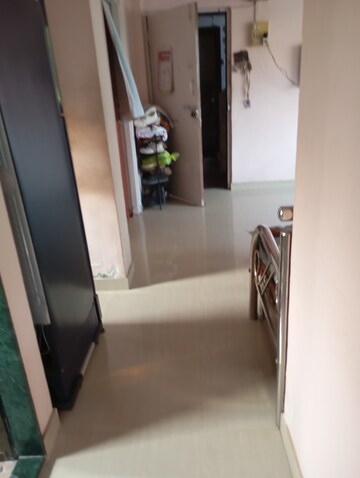Furnished Amenities in 1.5 BHK Apartment at Andheri East – for Sale