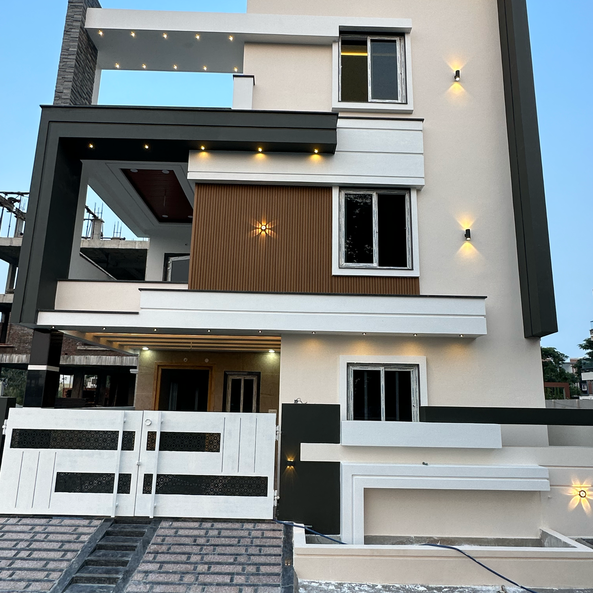 5 BHK + Pooja Room 4400 Sq.Ft. Villa in Tulsi Gardens