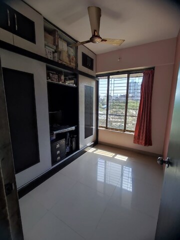Master Bedroom in 1.5 BHK Apartment at Sagar Residency Thane, Kasarvadavali – for Sale