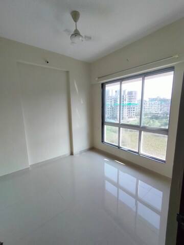 Room in 1 BHK Apartment at Vinay Unique Avenue 210, Nalasopara West – for Sale