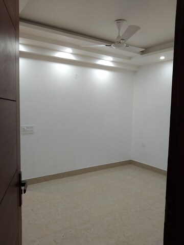Room in 3 BHK Builder Floor at Mehrauli – for Sale