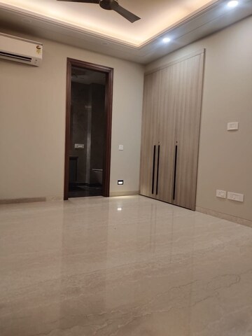 Room in 4 BHK Builder Floor at Kailash Colony – for Sale