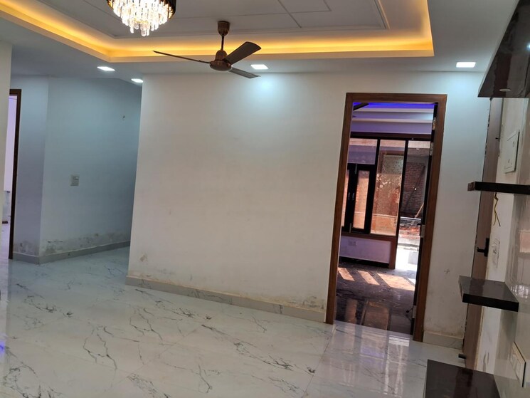 Room, upsidc site b 3 Bedroom 1500 Sq.Ft. Builder Floor In Upsidc Site B Greater Noida 7787046