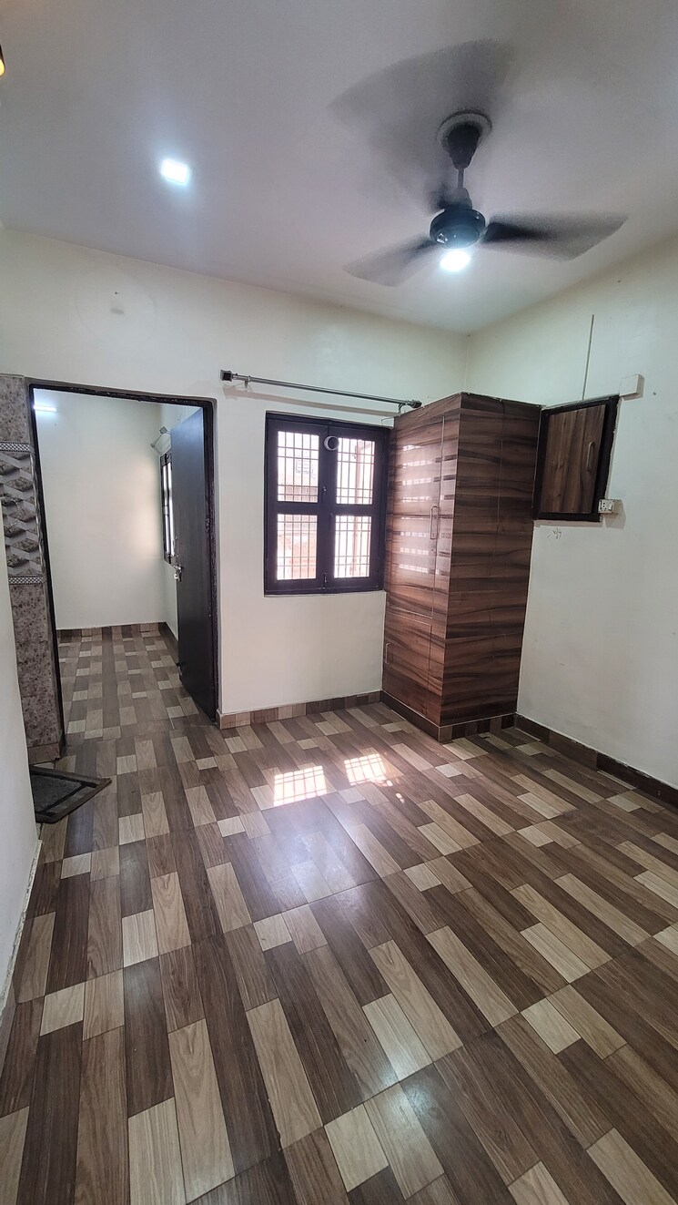 Room, gtb enclave 2 Bedroom 1000 Sq.Ft. Apartment In Gtb Enclave Delhi 7787114