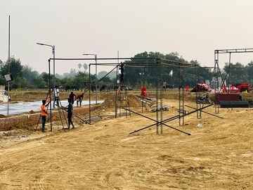  Plot – Exterior View View at Sultanpur Road - for Sale
