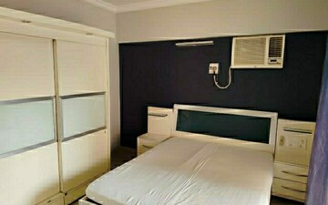 2.5 BHK Apartment For Sale in Runwal Elegante, Andheri West