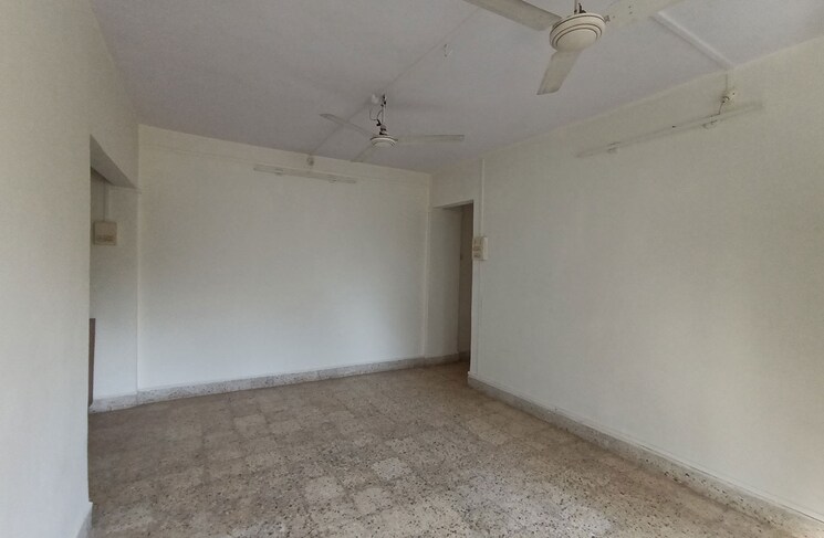 Room, malad west Pg For Boys In Malad West 7787506