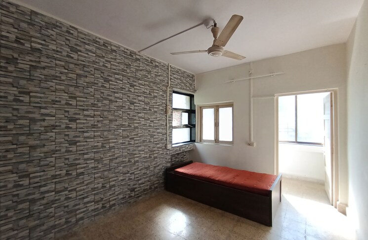Room, malad west Pg For Boys In Malad West 7787506