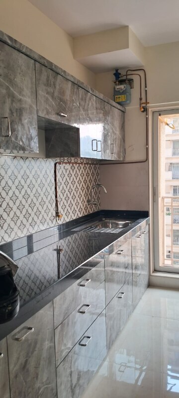 1 BHK Apartment For Rent in Hiranandani Estate