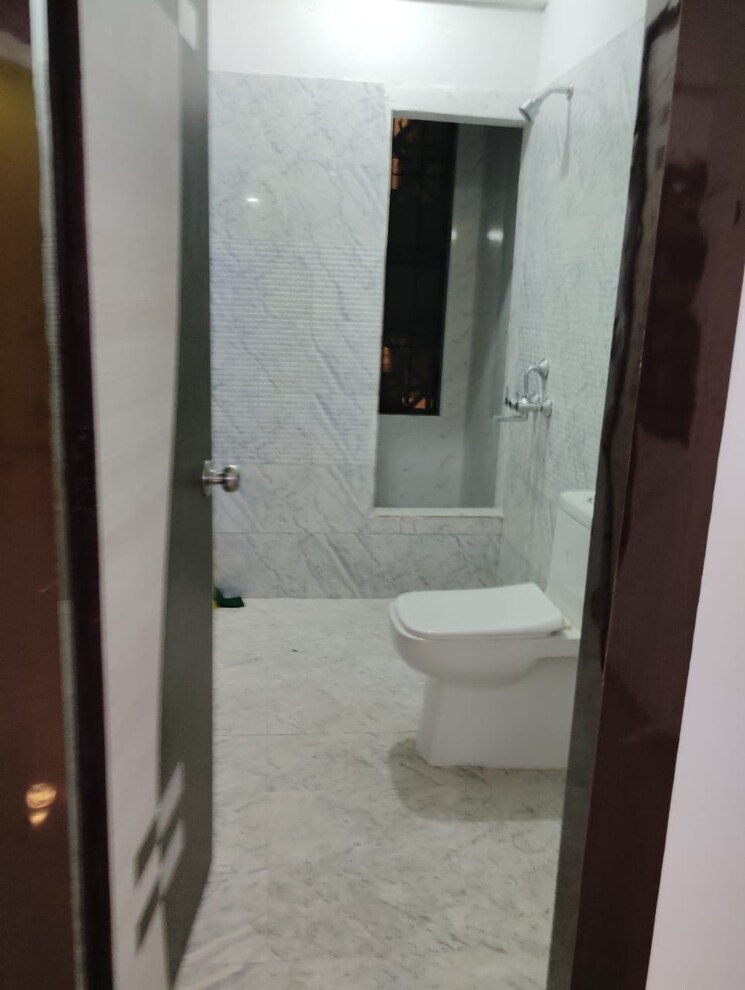 Bathroom, prateek-grand-city 3 Bedroom 1380 Sq.Ft. Apartment In Siddharth Vihar Ghaziabad 7787789