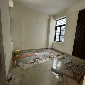Room in 3 BHK Apartment at Amolik Sankalp, Sector 85 – for Sale