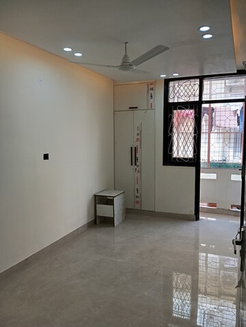 Room in 3 BHK Builder Floor at East Of Kailash – for Sale