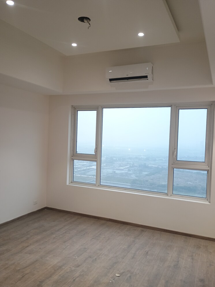 Room, adani-oyster-grande-phase-2 4 Bedroom 4500 Sq.Ft. Apartment In Sector 102 Gurgaon 7787884