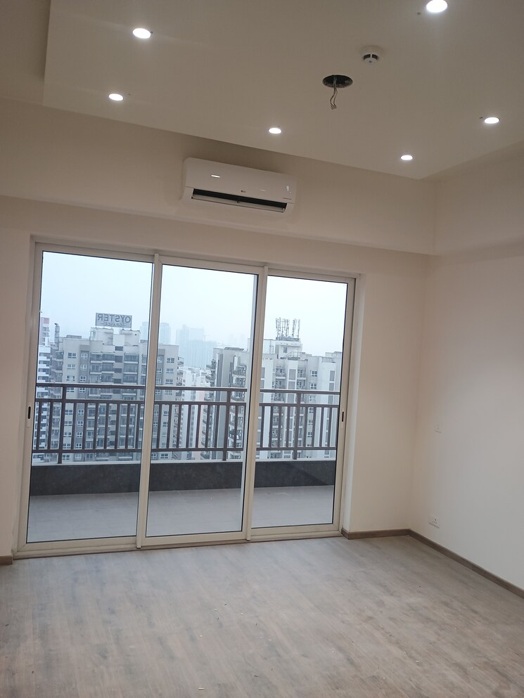 Room, adani-oyster-grande-phase-2 4 Bedroom 4500 Sq.Ft. Apartment In Sector 102 Gurgaon 7787884
