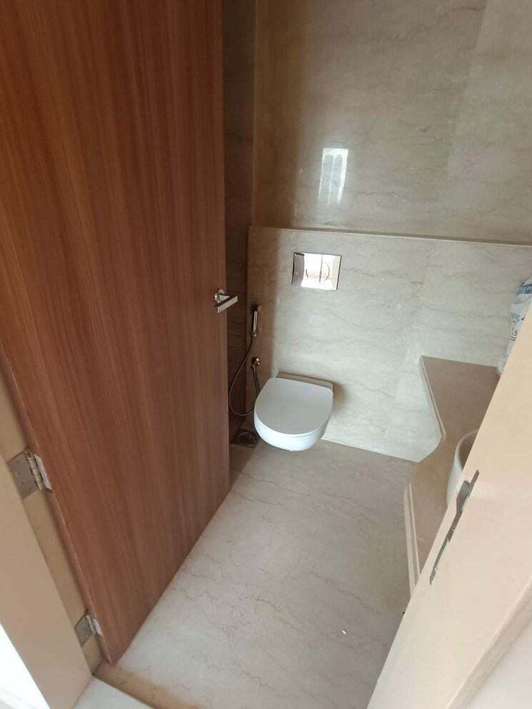 Bathroom, lodha-primo 2 Bedroom 699 Sq.Ft. Apartment In Parel Mumbai 7787953