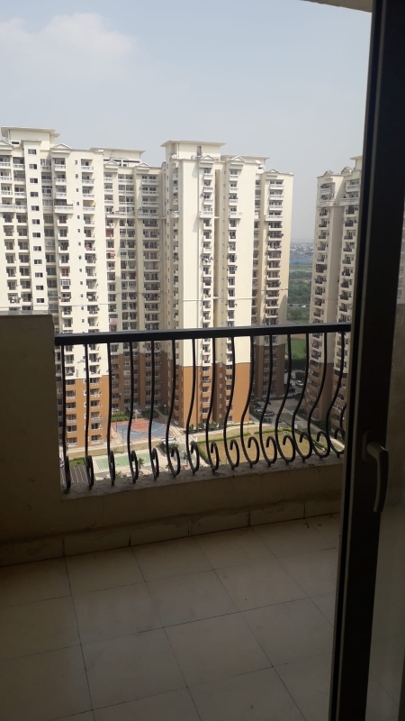 2 BHK Apartment For Rent in Nimbus The Hyde park Sector 78 Noida  7787942