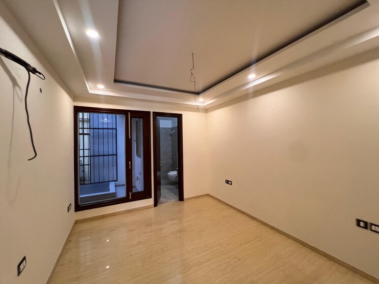 Room, rwa-apartments-sector-47 6+ Bedroom 200 Sq.Mt. Independent House In Sector 47 Noida 7787965