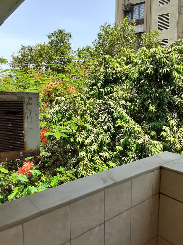 Balcony, sindhi-society 2 Bedroom 850 Sq.Ft. Apartment In Chembur Mumbai 7787844