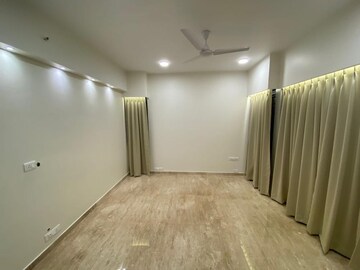 Bedroom in 3.5 BHK Apartment at Radius Imperial Heights, Goregaon West – for Rent