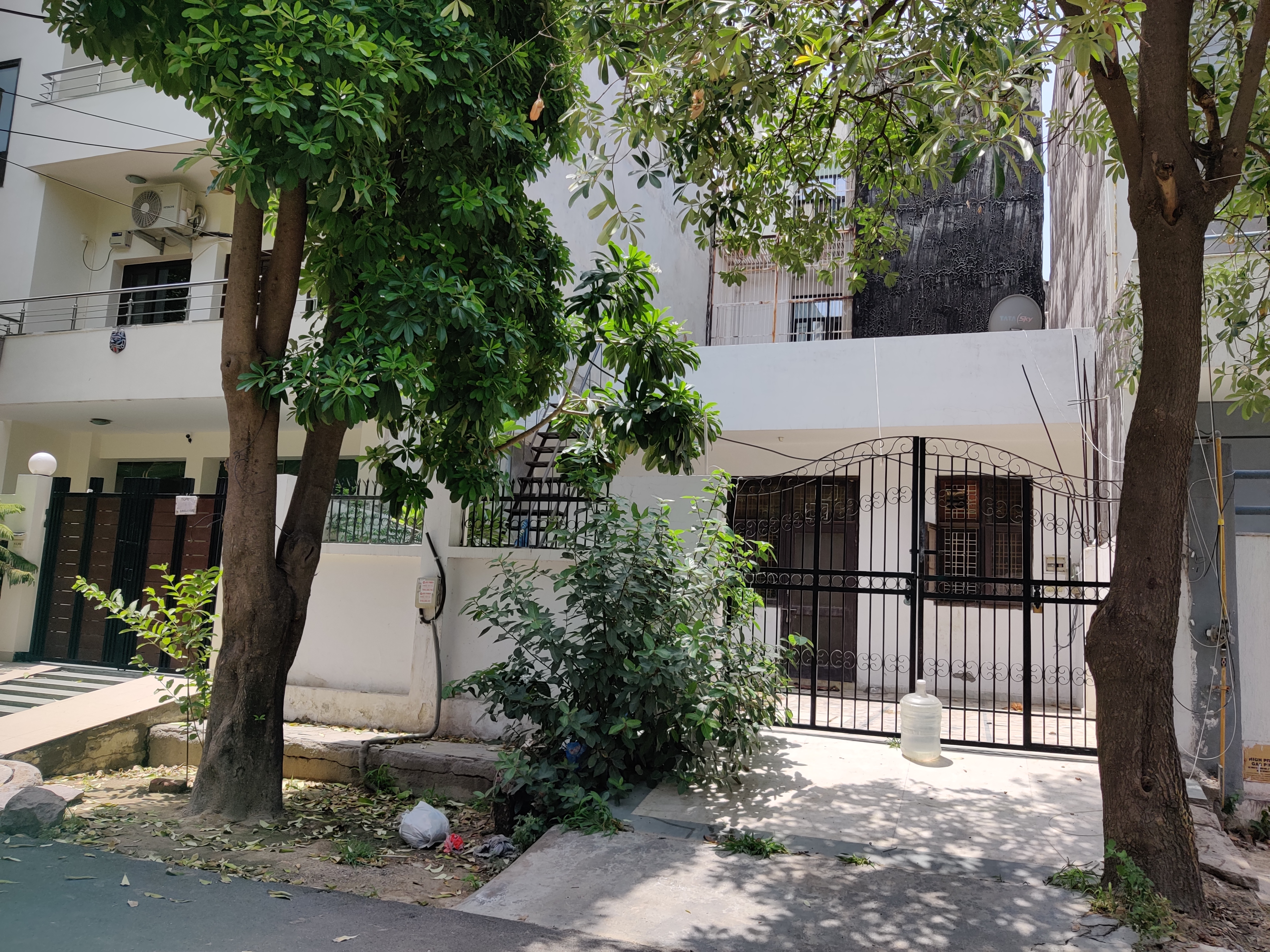 2 BHK Independent House For Sale in RWA Apartments Sector 47