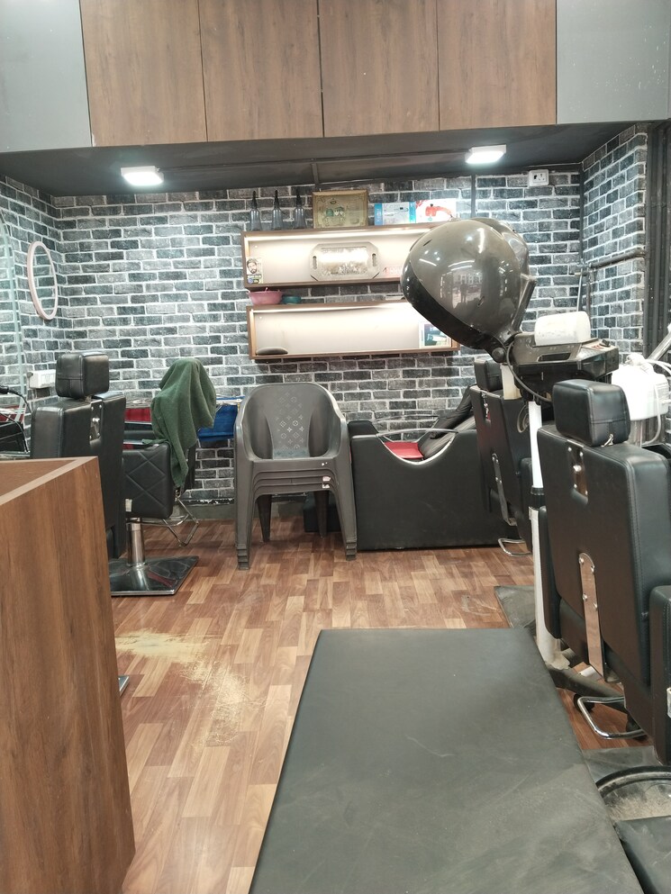 Team Area, golders-green-chs Commercial Shop 320 Sq.Ft. In Borivali West Mumbai 7788115