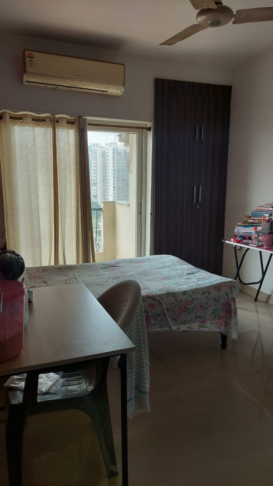 2 BHK Apartment For Rent in Nimbus The Hyde park Sector 78 Noida  7788344