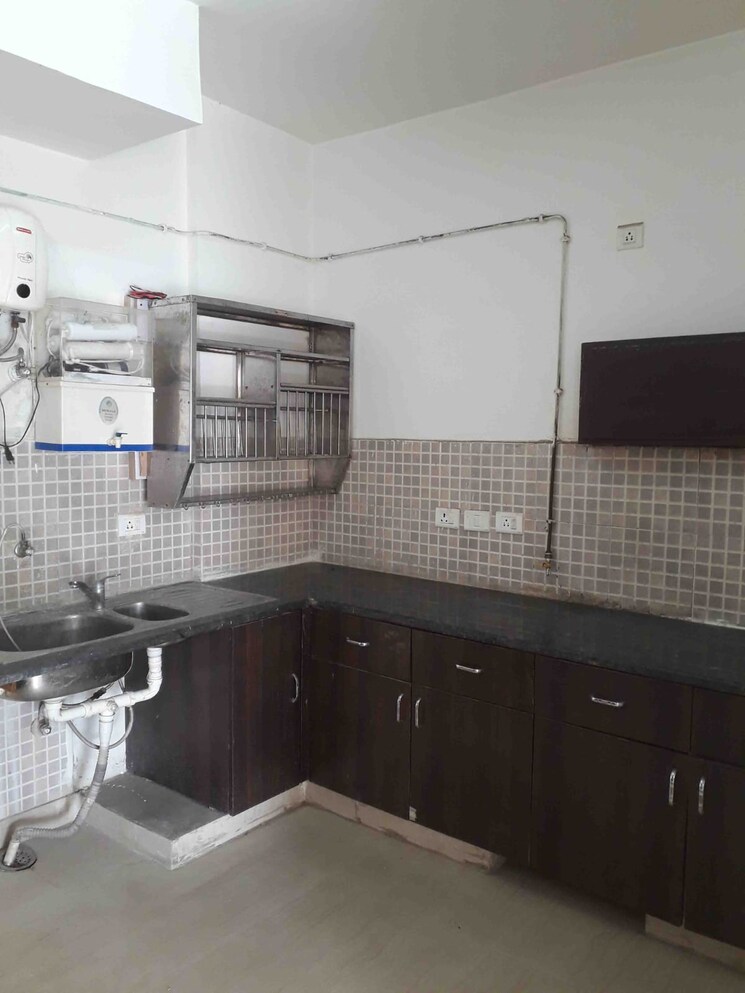 Kitchen, nimbus-the-hyde-park 2.5 Bedroom 1080 Sq.Ft. Apartment In Sector 78 Noida 7788531