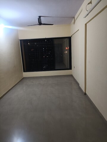 1 BHK Apartment For Rent in Tilak Nagar Building, Tilak Nagar